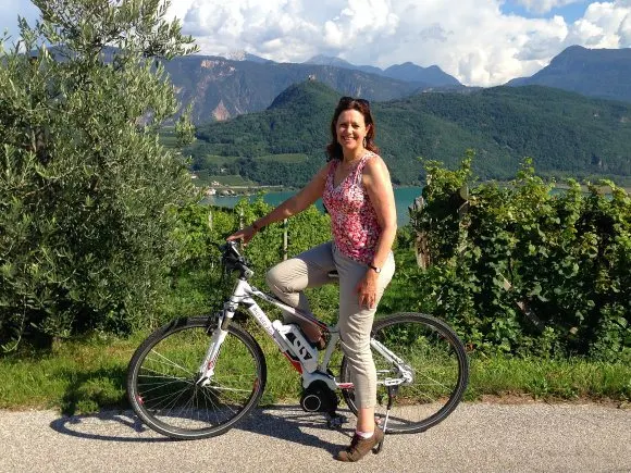 Cycling the wine road in South Tyrol above Lake Caldaro / Kaltern in South Tyrol Photo: Heatheronhertravels.com