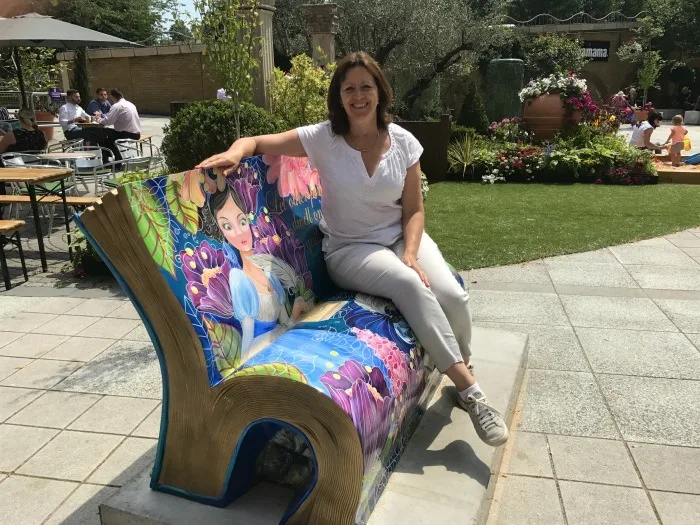 Sitting with Jane in Basingstoke Photo: Heatheronhertravels.com