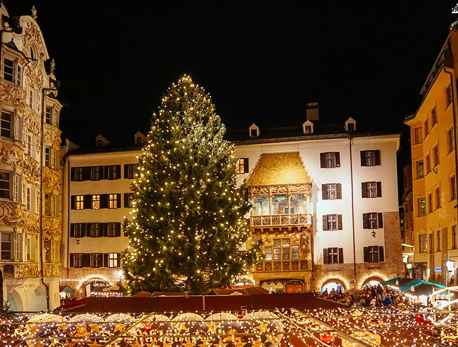 Christmas market in Nuremberg Photo: Annees de Pelerinage