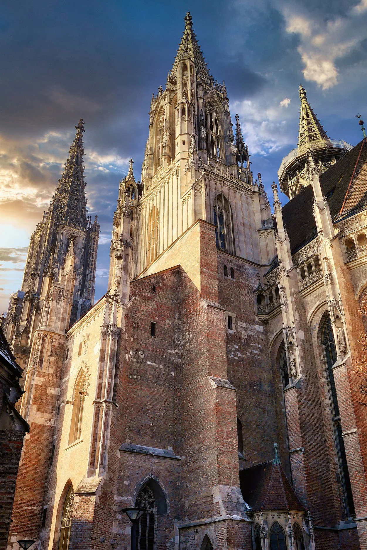 Ulm Minster in Germany by Fietzfotos on Pixabay