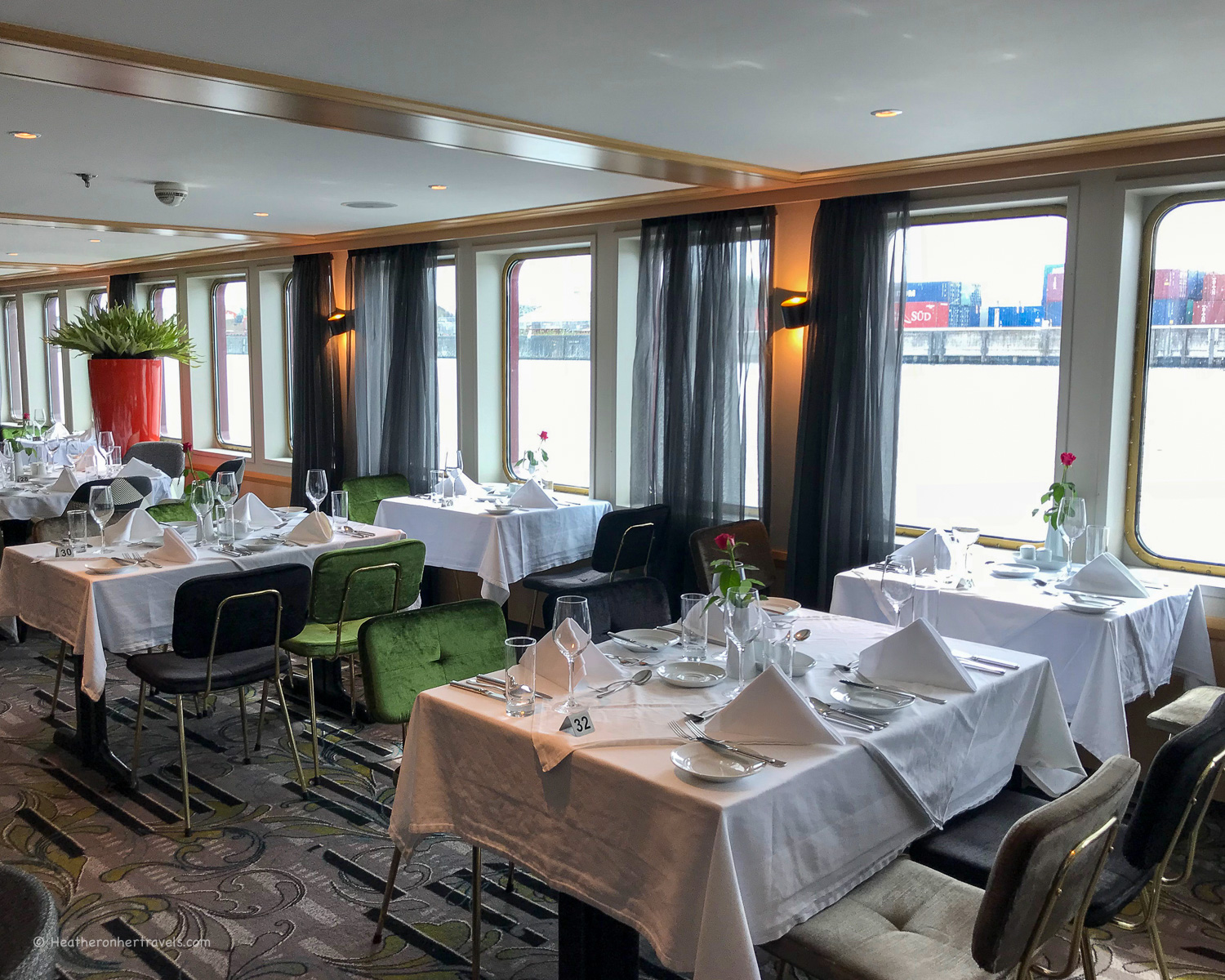 Restaurant on board a river cruise © Heatheronhertravels.com